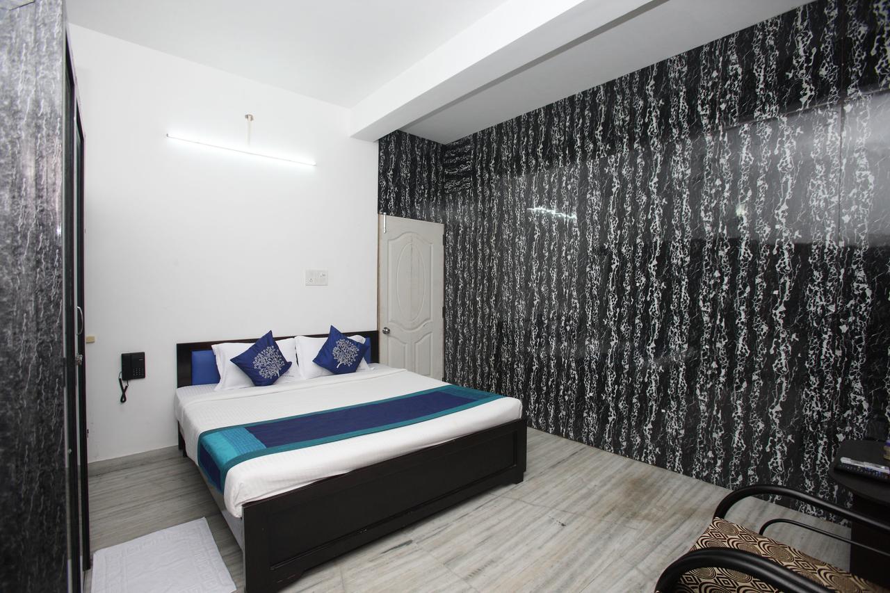 Oyo 935 Hotel Palkhee Bombaim Exterior foto