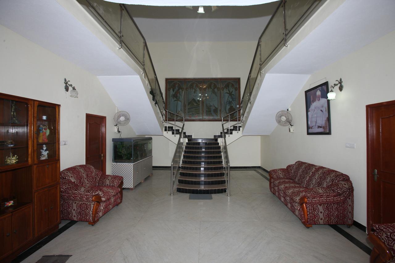 Oyo 935 Hotel Palkhee Bombaim Exterior foto
